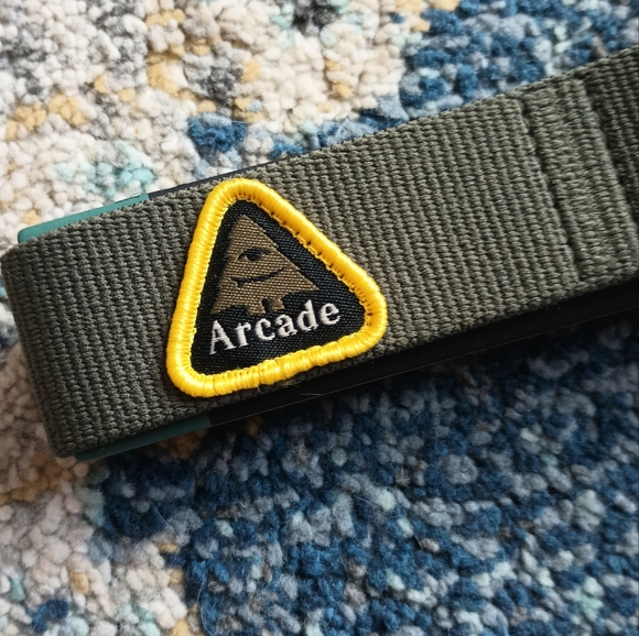 Arcade Olive Adjustable Belt - Picture 3 of 3